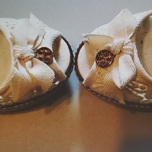 Authentic Tory Burch Sandals - Picture 7 of 16